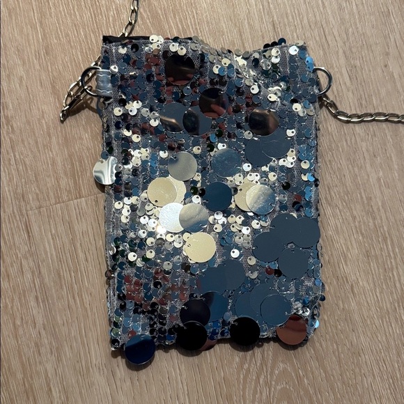 Silver Sequin Chain Strap Mini Pouch Bag NEW 🏷️ - Picture 8 of 11